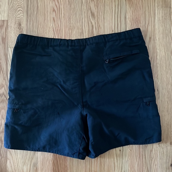 Lands' End Women's Black Water Shorts With Pockets Size Medium - Picture 5 of 8